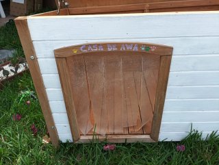 Caseta de madera para perros