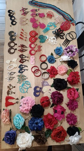 Trajes de Flamenca Sevillanas y complementos