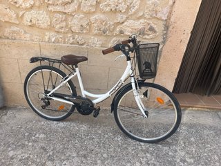 Bicicleta de paseo mujer blanca
