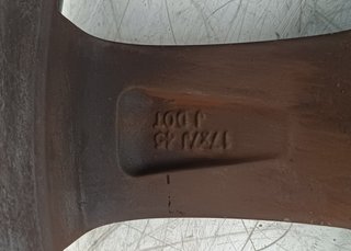 5202562 r17 llanta toyota avensis cross sport