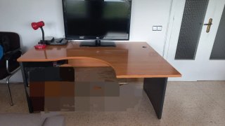 Mesa de despacho de madera