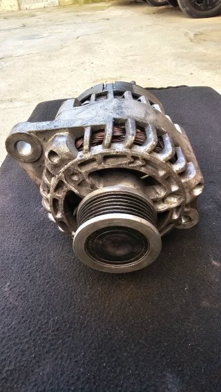 Alternador Opel Zafira B 1.9 CDTI