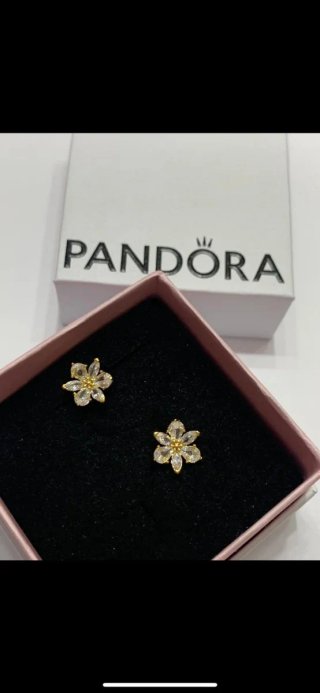 Pendientes Flor Dorados Pandora