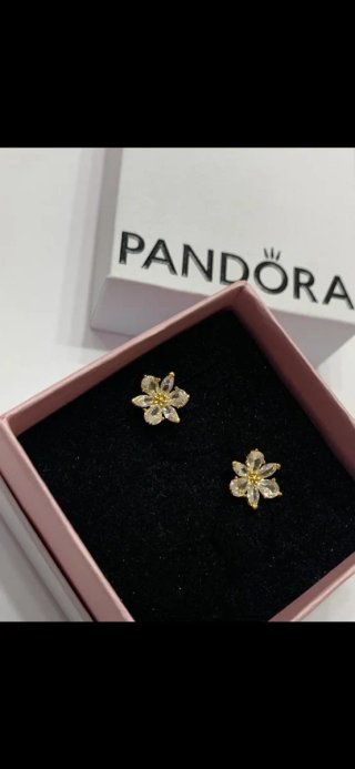 Pendientes Flor Dorados Pandora