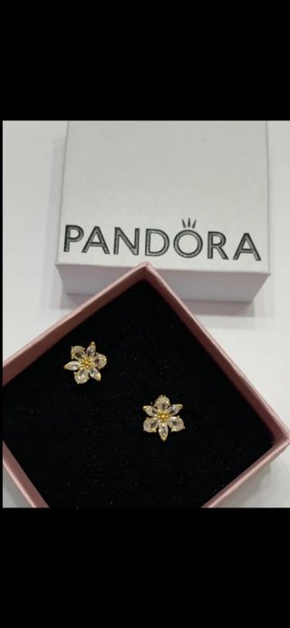 Pendientes Flor Dorados Pandora