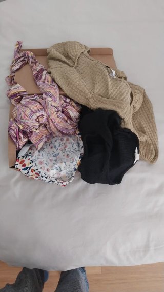 Lote 4 Ropa: Mango, Stradivarius, Springfield
