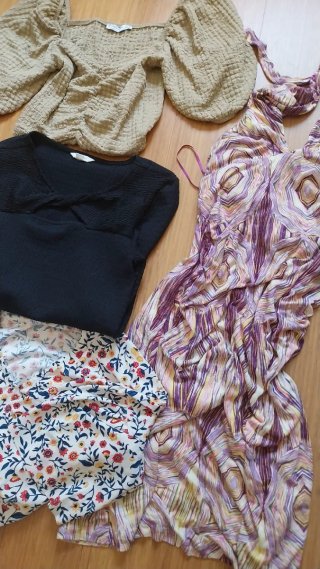 Lote 4 Ropa: Mango, Stradivarius, Springfield