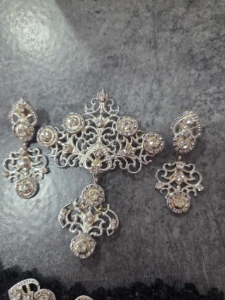 Conjunto de aderezos Alicantina niña