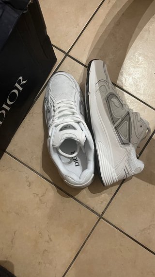 Scarpe da ginnastica bianche e argento