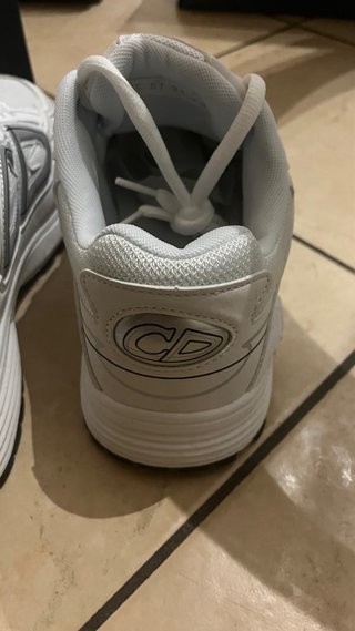 Scarpe da ginnastica bianche e argento