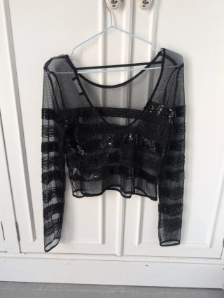 Camiseta Bershka Transparente y Lentejuelas