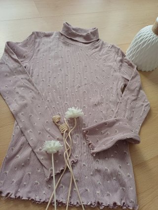 Camiseta niña canalé fino estampado floral