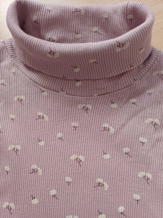 Camiseta niña canalé fino estampado floral