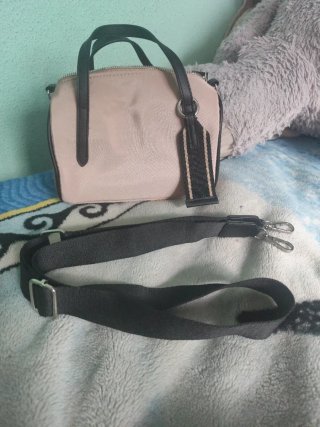 Bolso beige y negro