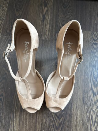 Zapatos de tacón beige Talla 37