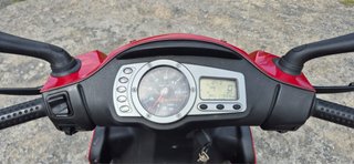 Gilera Runner 125 4T Scooter Roja Negra