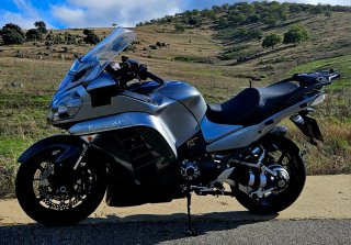 Kawasaki GTR1400 Touring Gris Plata