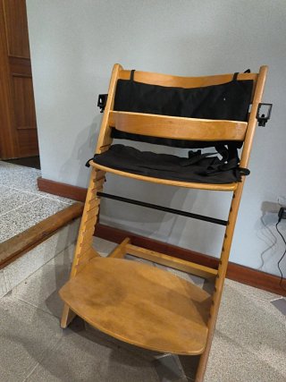 Trona evolutiva con mesa/bandeja desmontable