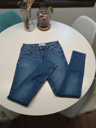 Pantalón Bershka Skinny Talla 36 Azul