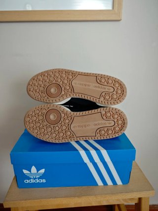 Zapatillas Adidas Forum Low Negras y Blancas