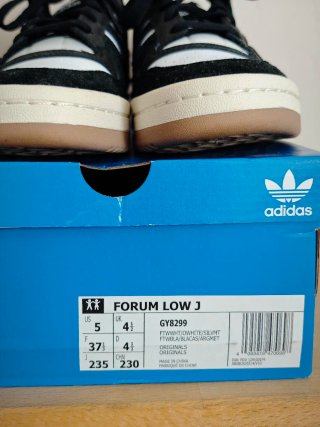 Zapatillas Adidas Forum Low Negras y Blancas