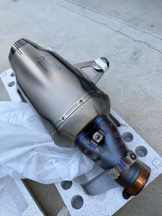 Akrapovic BMW 1250 GS Escape