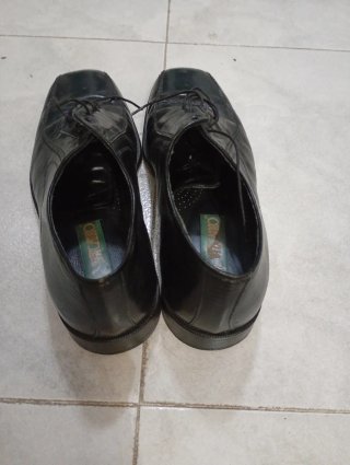 Zapatos de piel negros Talla 42