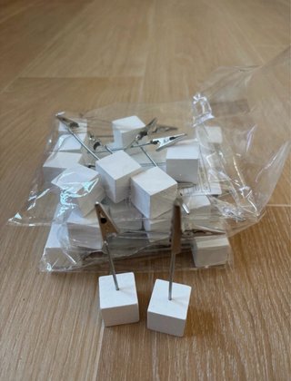 Sujetadores de adornos de madera