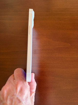 Iphone 14 256GB 75% batería