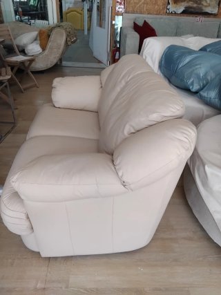 2 Sofás Polipiel Beige 2 y 3 plazas