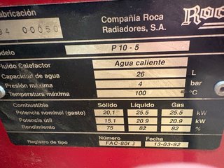 Caldera de carbón y leña roja