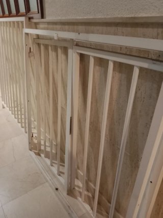 Rejas blancas metálicas. 3,70mts x 1,25mts