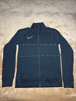 Chaqueta Nike Dri-FIT Negra – Training / Sportwear