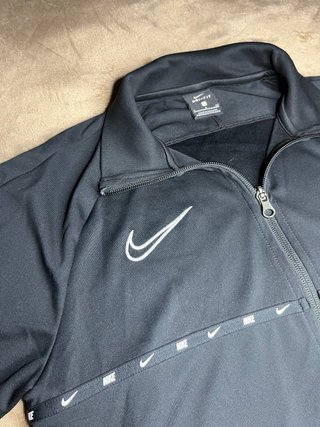 Chaqueta Nike Dri-FIT Negra – Training / Sportwear