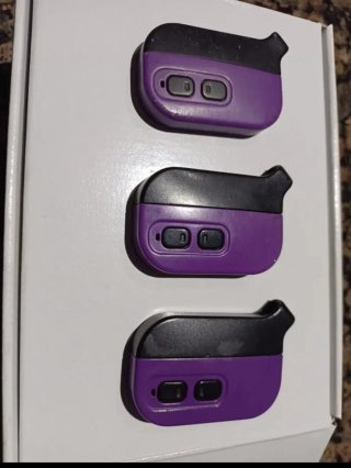 Mando a distancia morados 10€ unidad, quednan dos.