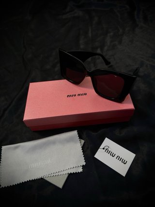 Gafas de Sol Miu Miu Mujer Negras y Rosas