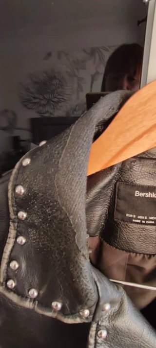 Cazadora Biker Tachuelas Bershka Talla S