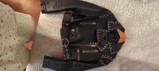 Cazadora Biker Tachuelas Bershka Talla S