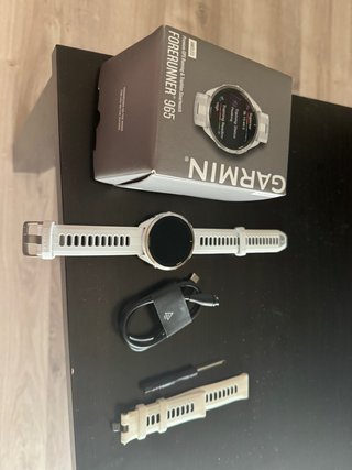 Garmin Forerunner 965 AMOLED Blanco