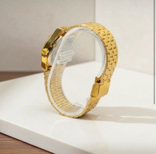 Unisex 35mm Casio MTP-B145 dorado con dial rojo
