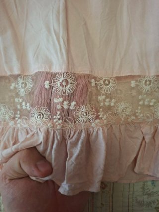 Blusa URBAN rosa con encaje