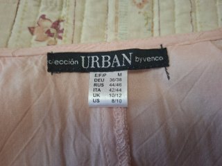 Blusa URBAN rosa con encaje