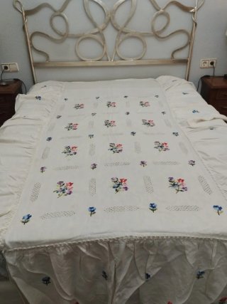 Colcha Lagartera Bordada Flores cama 90cm
