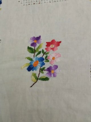 Colcha Lagartera Bordada Flores cama 90cm