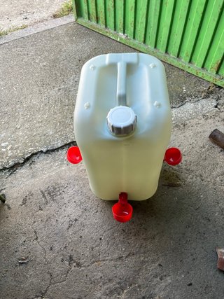 Bebedero para gallinas 25 litros