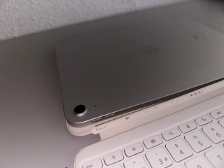 iPad 10ª Gen + Magic Keyboard Folio Plata