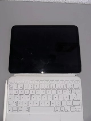 iPad 10ª Gen + Magic Keyboard Folio Plata