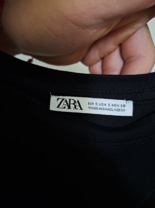 Camiseta Negra Básica