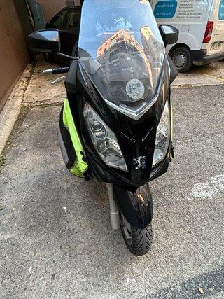 Peugeot Satelis 400 ABS Negra