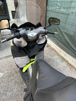Peugeot Satelis 400 ABS Negra